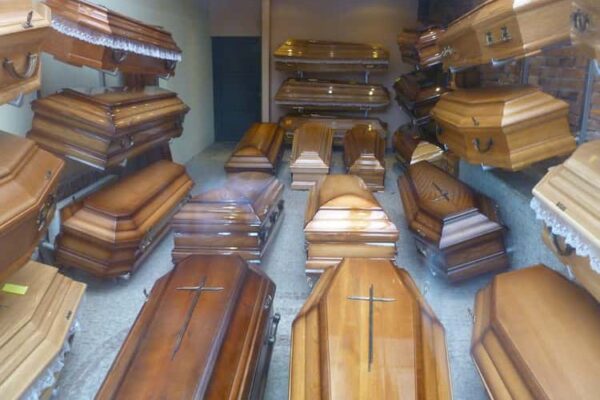 Forniture funebri accessori per personalizzare la sepoltura